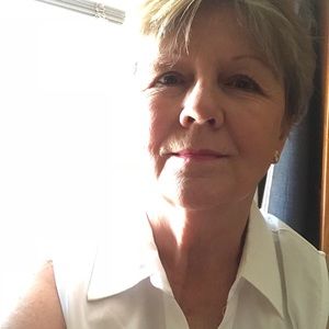 Meet your Posher, Daphne